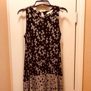 A casual flowing floral print dress